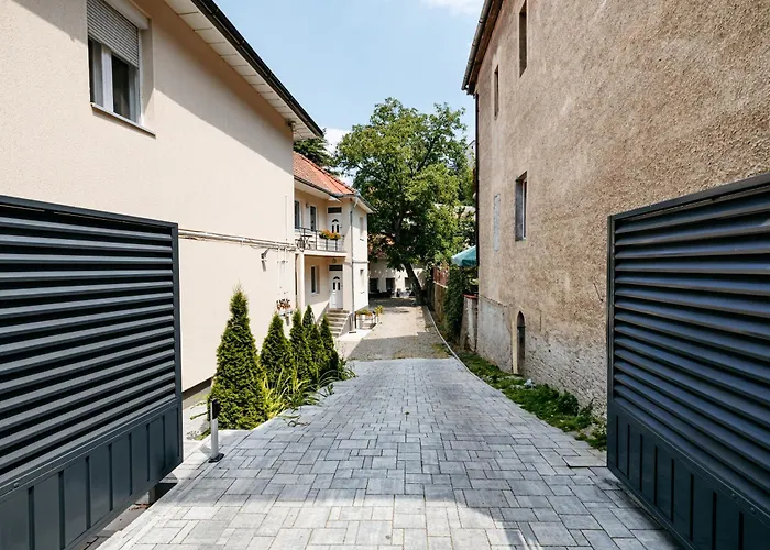 The Muse Old Town - Kronstadt Central Suites